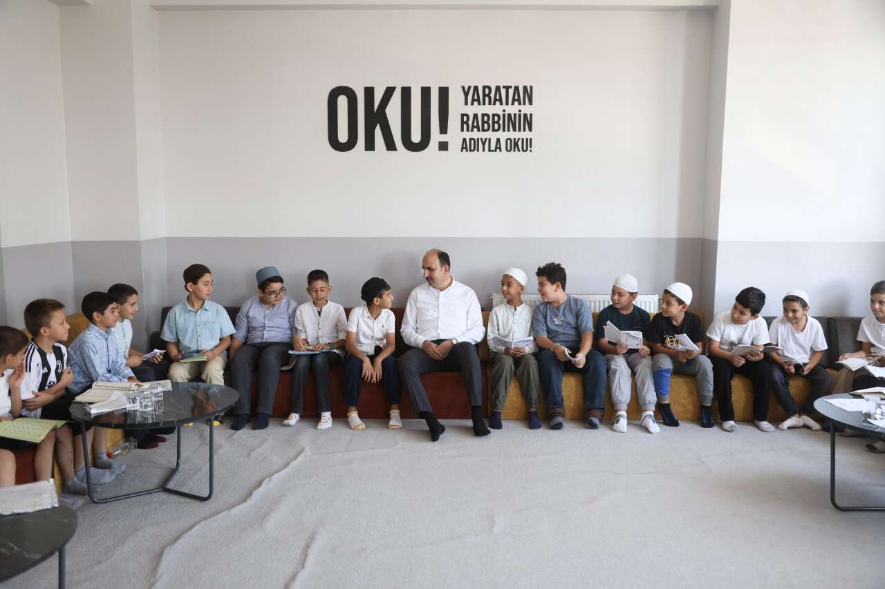 Konya’da yaz tatilini eğitimle geçiren çocuklara Başkan Altay’dan sürpriz ziyaret 8